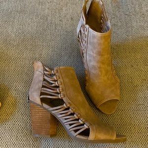 Sugar chunky heel ankle boot